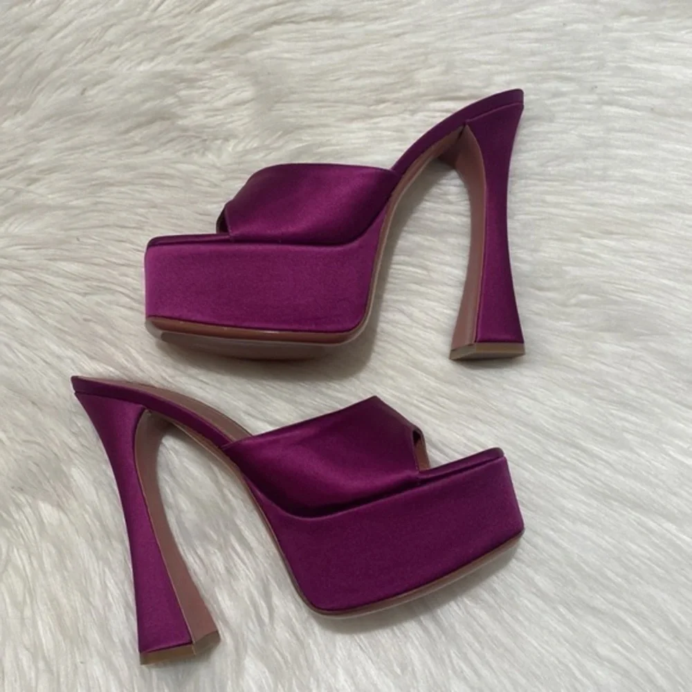 Amina Muaddi‎ Dalida silk satin platform sandal size 36EU